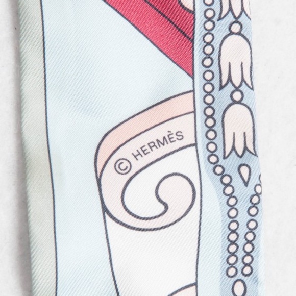 HERMES  Silk Balade En Berline Twilly Gris Bleu Beige Rose - Picture 4 of 4